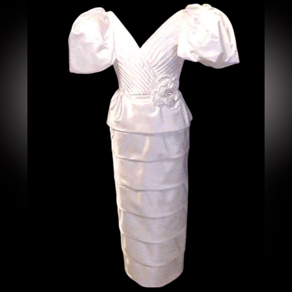 Vintage 1980’s Rose Taft Formal / Wedding Gown Chiffon Size 2